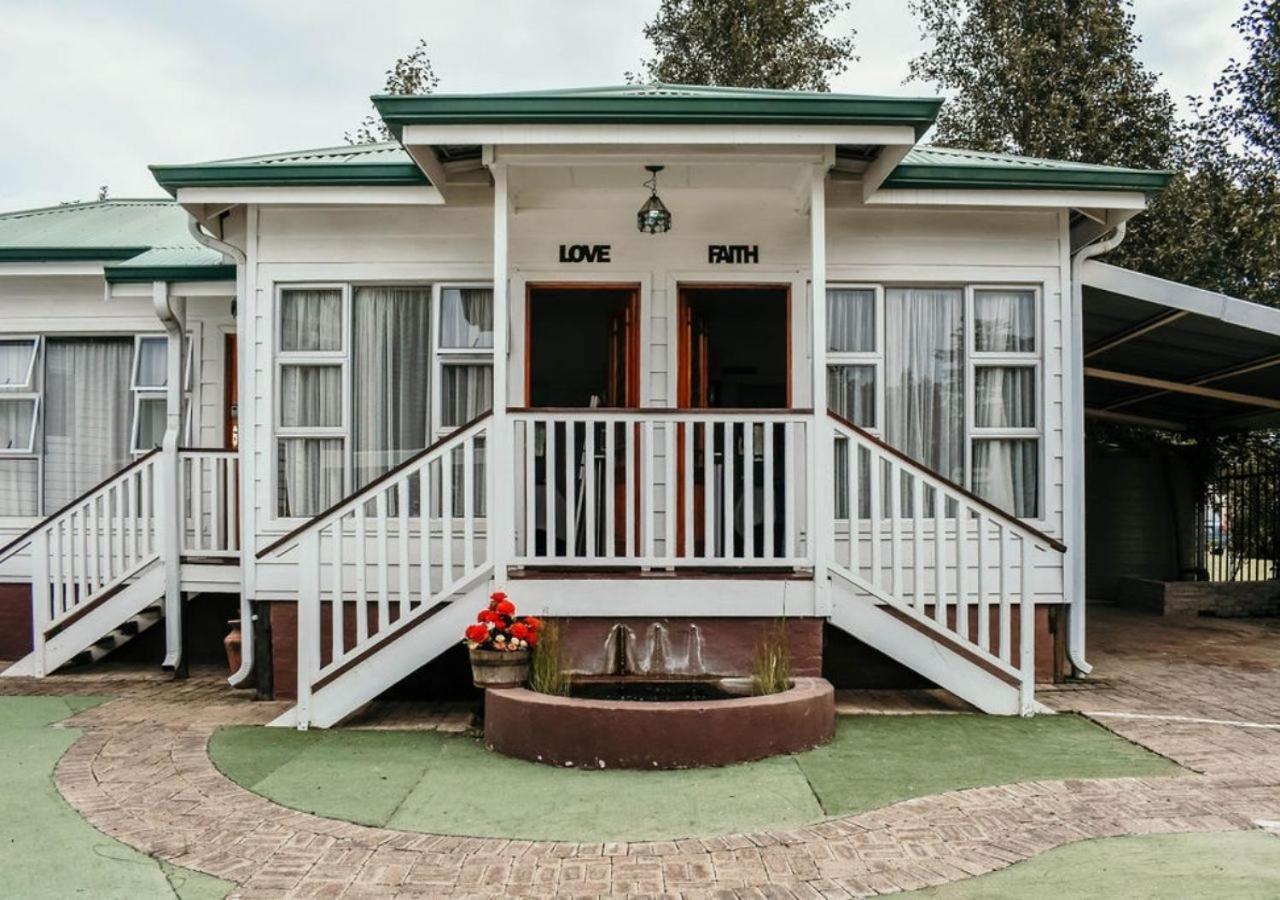 Knock Out View Clarens Hotell Eksteriør bilde