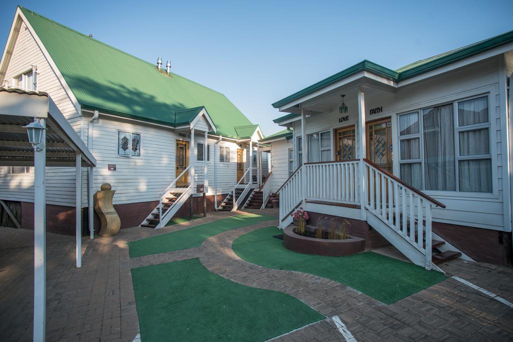 Knock Out View Clarens Hotell Eksteriør bilde