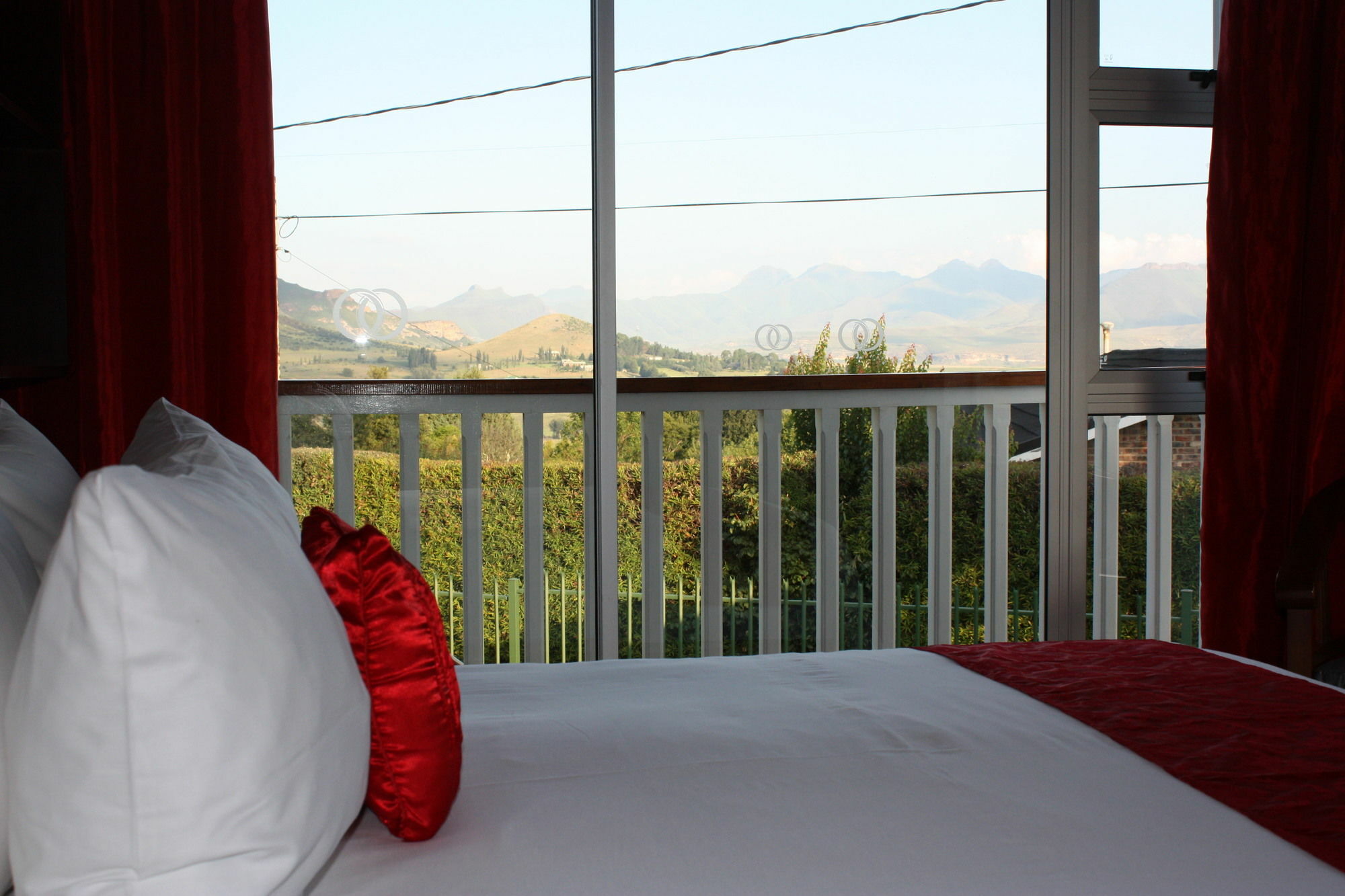 Knock Out View Clarens Hotell Eksteriør bilde